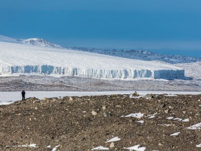 Der Commonwealth Gletscher in einem der Trockentäler in der Antarktis (© Rolf Stange/Oceanwide Exped